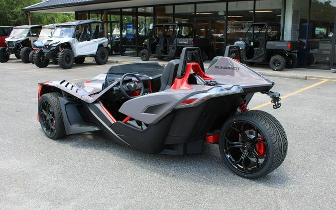 2026 Polaris Slingshot® R AutoDrive Radiant Gray with Indy Red Pearl