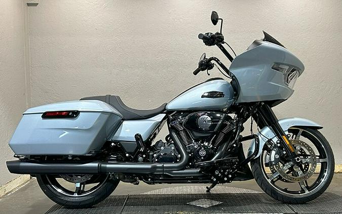 Harley-Davidson Road Glide® 2024 FLTRX 84415716 ATLAS SLV MTLIC