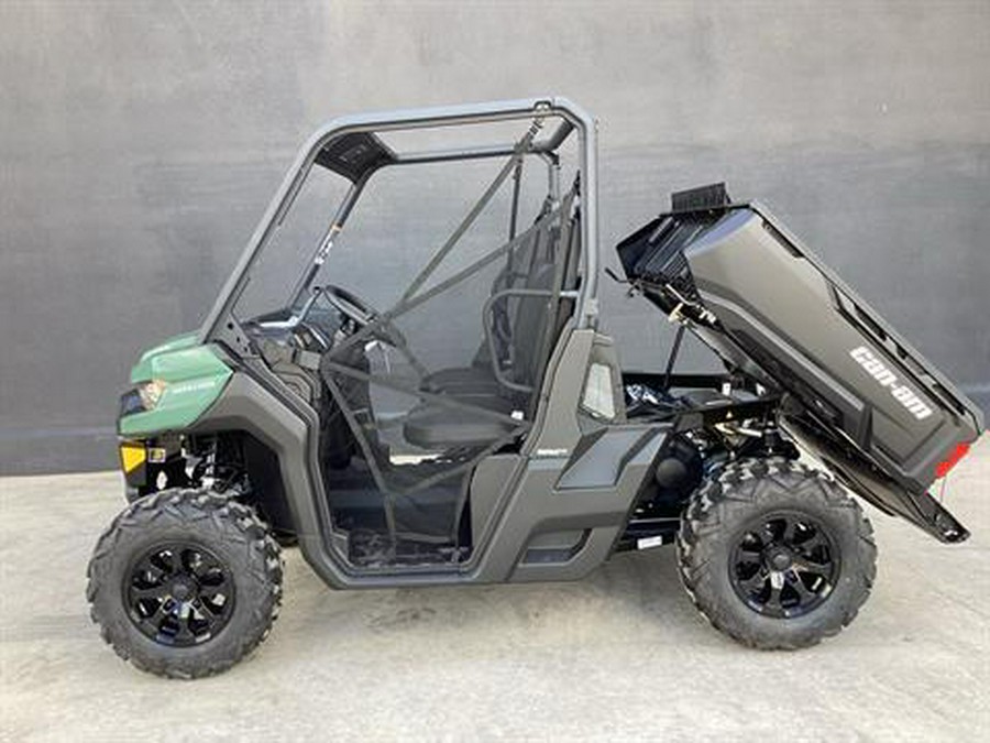 2025 Can-Am Defender DPS HD7