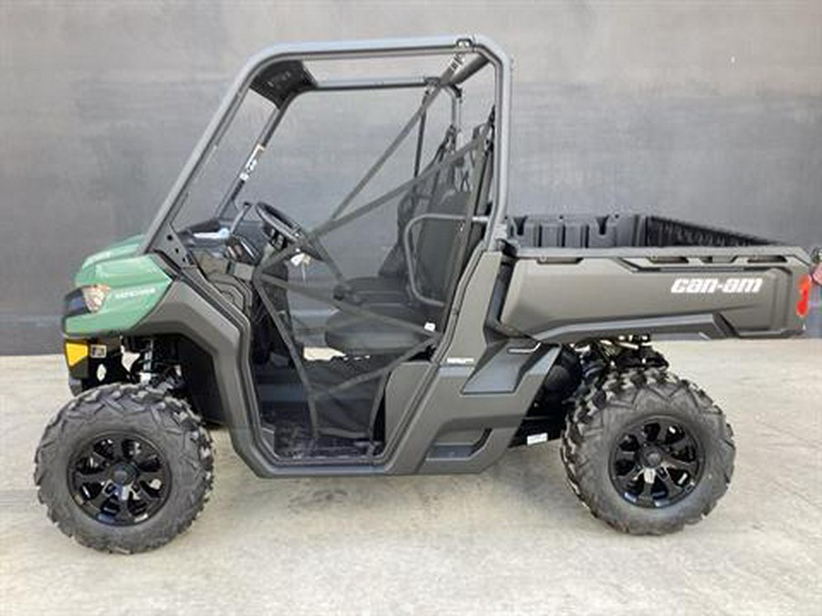 2025 Can-Am Defender DPS HD7