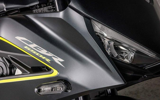 2026 Honda CBR650R E-Clutch