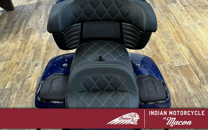 2024 Indian Motorcycle® Pursuit® Dark Horse® with PowerBand Audio Package Springfield Blue