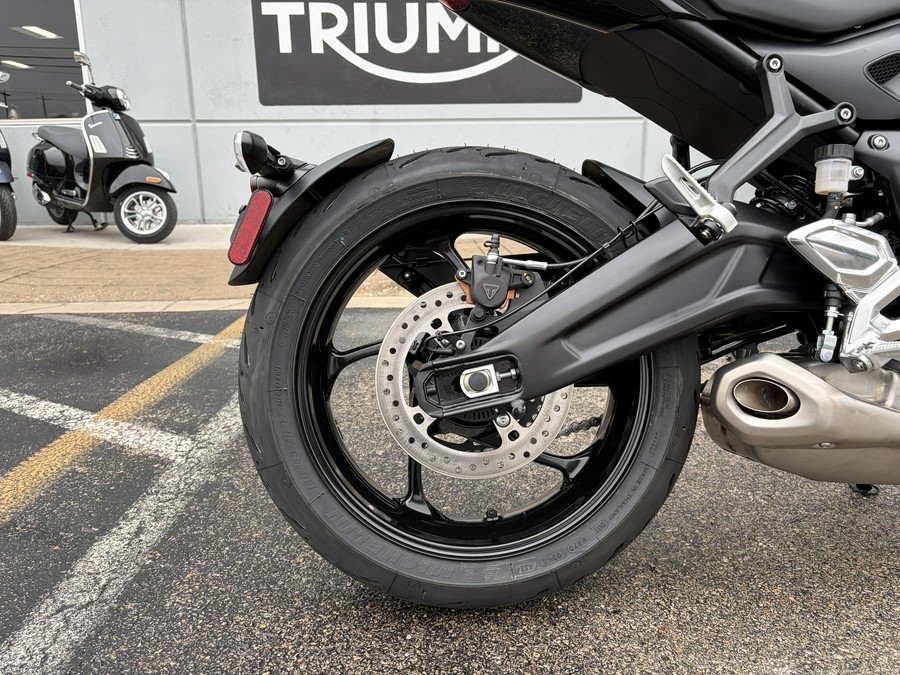 2025 Triumph Trident 660