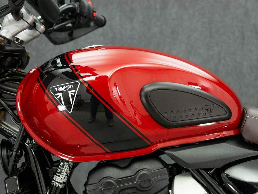 2025 TRIUMPH SCRAMBLER 400 X