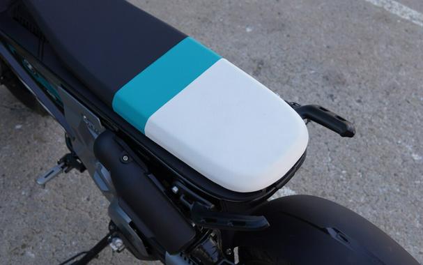 2024 BMW Motorrad CE 02