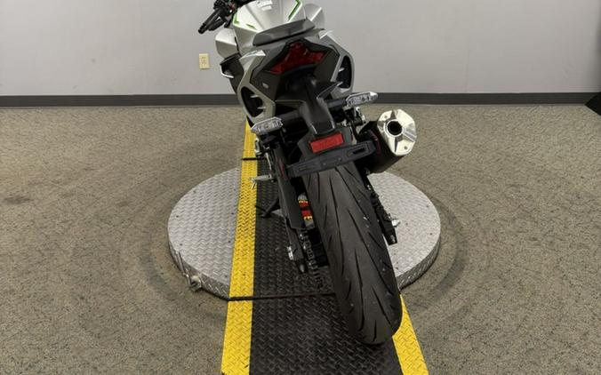 2024 Kawasaki Z7 Hybrid ABS