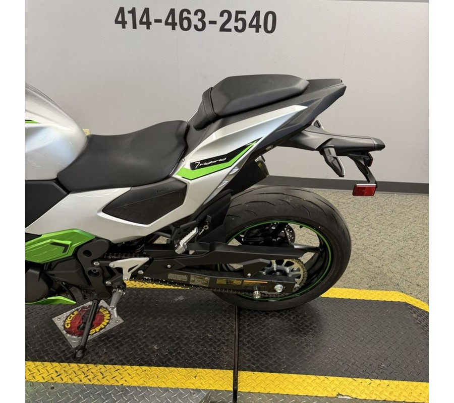 2024 Kawasaki Z7 Hybrid ABS