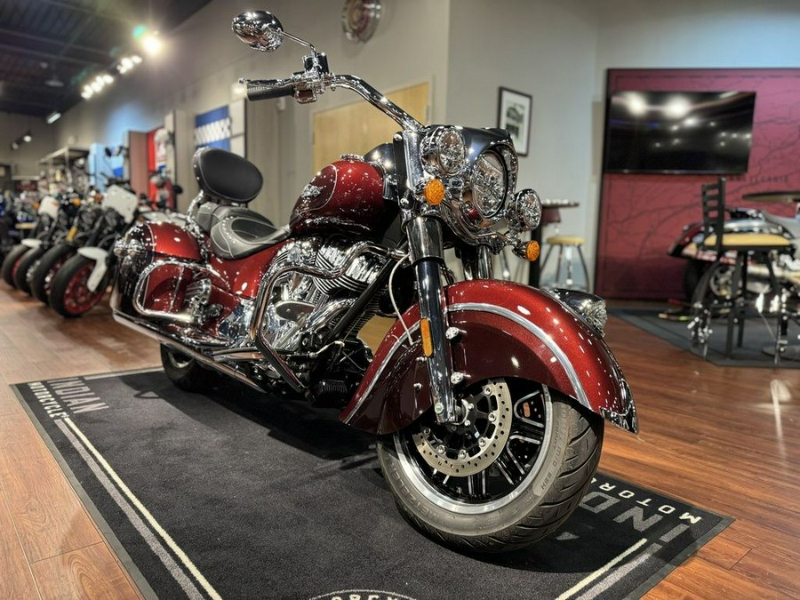 2022 Indian Motorcycle® Springfield® Maroon Metallic/Crimson Metallic