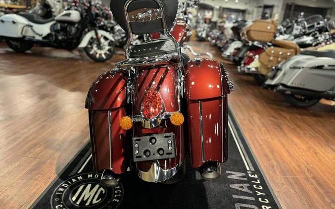 2022 Indian Motorcycle® Springfield® Maroon Metallic/Crimson Metallic