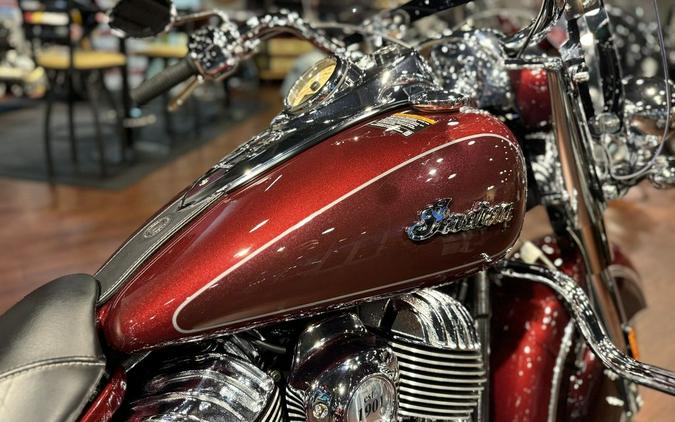 2022 Indian Motorcycle® Springfield® Maroon Metallic/Crimson Metallic