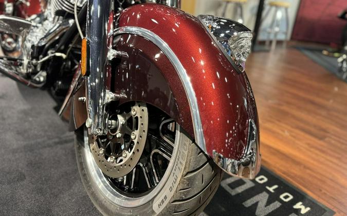 2022 Indian Motorcycle® Springfield® Maroon Metallic/Crimson Metallic