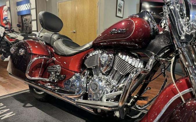 2022 Indian Motorcycle® Springfield® Maroon Metallic/Crimson Metallic