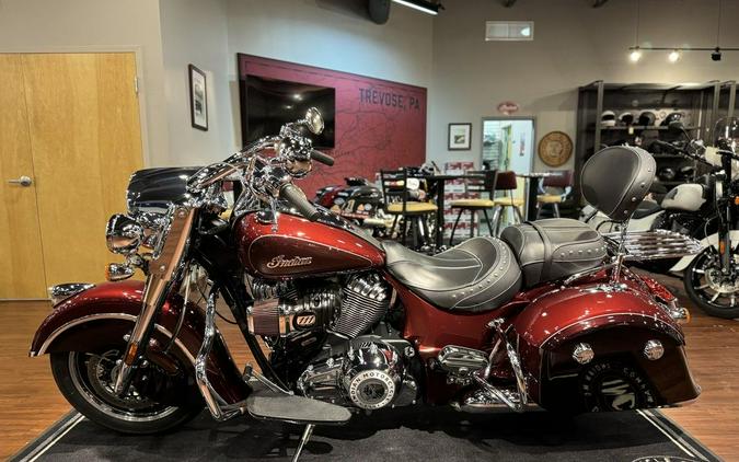 2022 Indian Motorcycle® Springfield® Maroon Metallic/Crimson Metallic