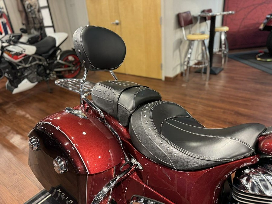 2022 Indian Motorcycle® Springfield® Maroon Metallic/Crimson Metallic