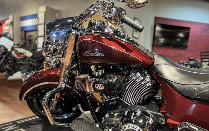 2022 Indian Motorcycle® Springfield® Maroon Metallic/Crimson Metallic