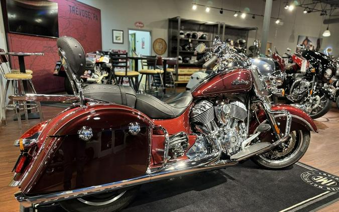 2022 Indian Motorcycle® Springfield® Maroon Metallic/Crimson Metallic