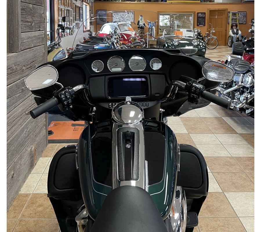 2024 Harley-Davidson Tri Glide Ultra Alpine Green / Vivid Black