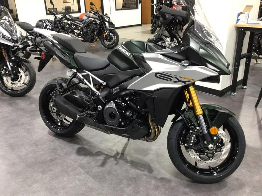 2024 Suzuki GSX-S1000GX Plus