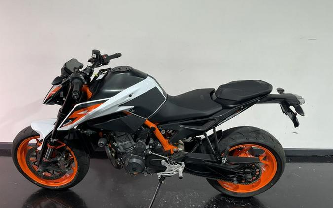 2021 KTM Duke 890 R