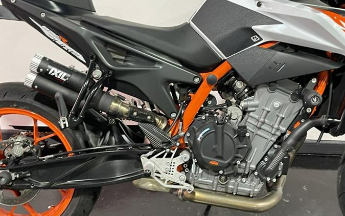 2021 KTM Duke 890 R