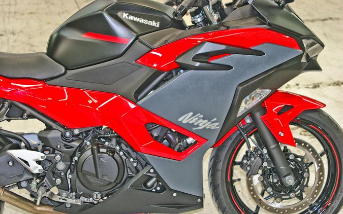 2025 Kawasaki Ninja® 500 ABS
