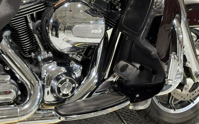 2014 Harley-Davidson® Ultra Limited Two-Tone Mysterious Red Sunglo/Blackened Cayenne Sunglo
