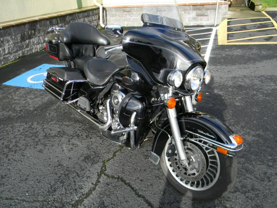 2010 Harley-Davidson Electra Glide Ultra Classic FLHTCUI