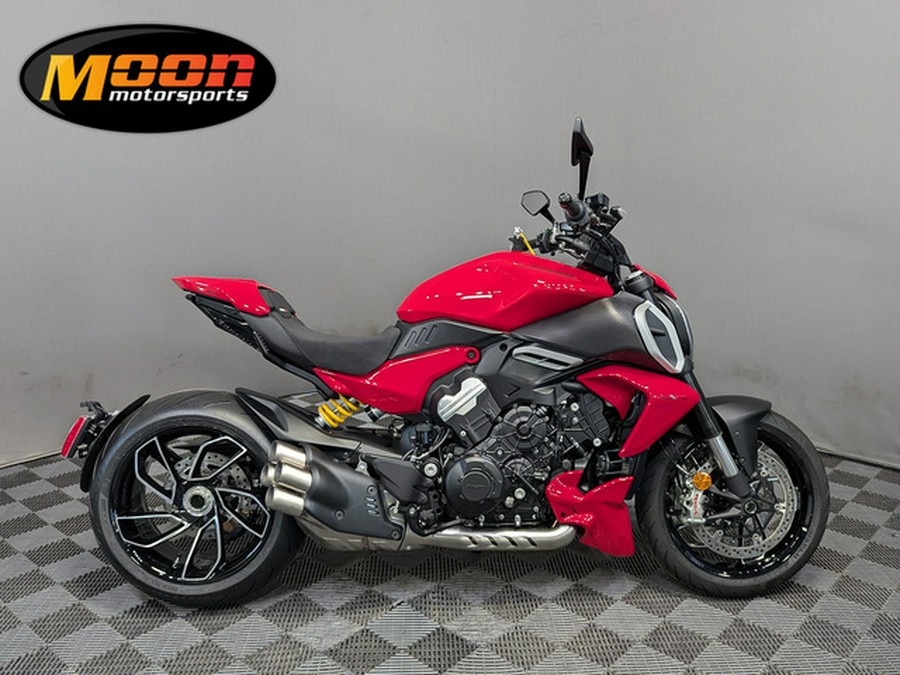 2024 Ducati Diavel V4 Red