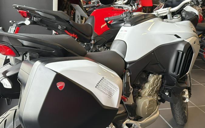2024 Ducati Multistrada V4 S Travel & Radar