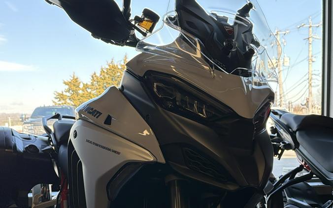 2024 Ducati Multistrada V4 S Travel & Radar