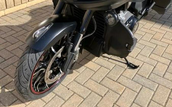 2021 Indian Motorcycle® Challenger® Dark Horse Thunder Black Smoke