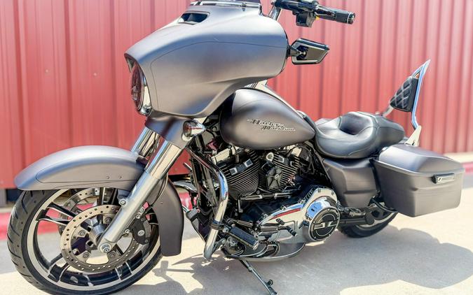 2016 Harley-Davidson® Street Glide® Special FLHXS