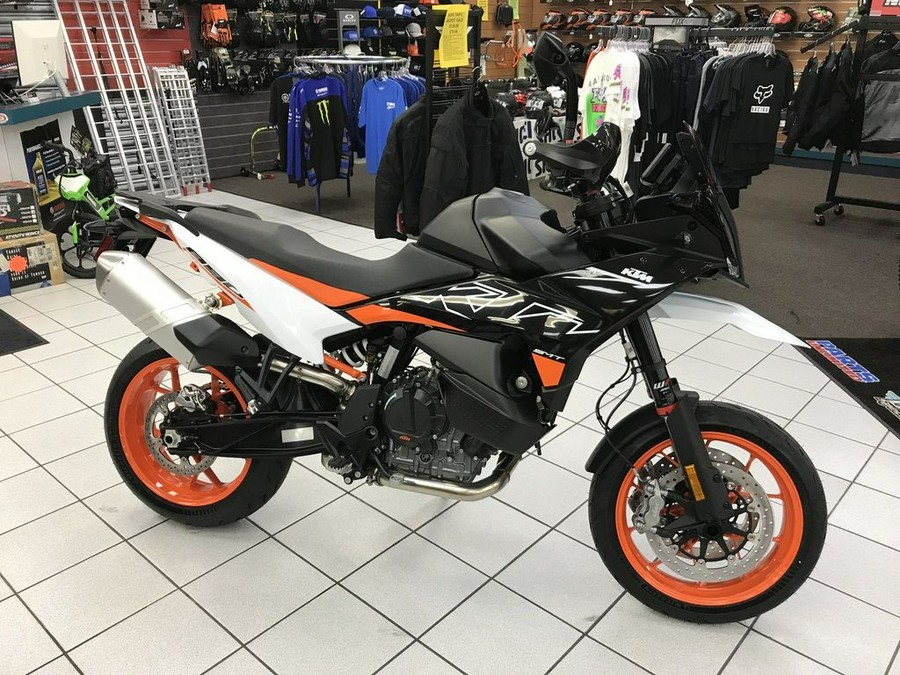 2024 KTM 890 SMT