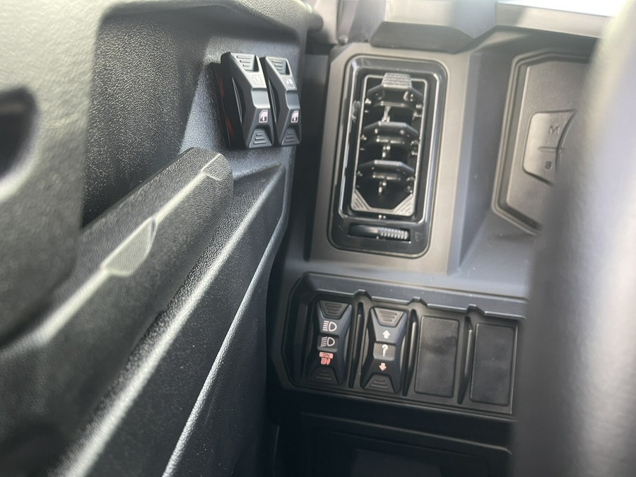 2026 Can-Am Defender MAX Limited HD11