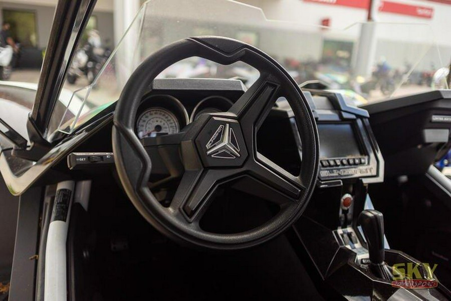 2019 Slingshot GT 49ST BLACK CRYSTAL