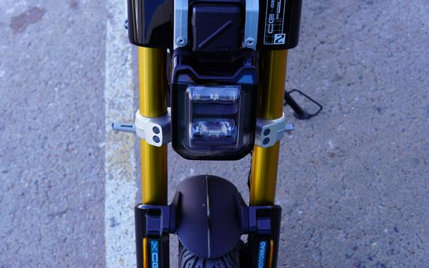 2025 BMW Motorrad CE 02