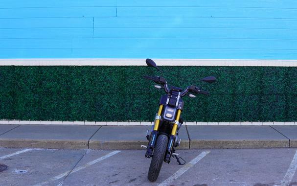 2025 BMW Motorrad CE 02