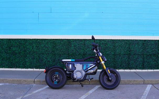 2025 BMW Motorrad CE 02