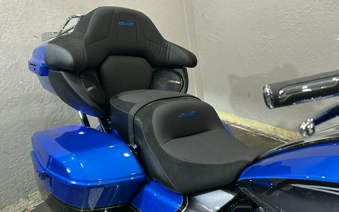 2026 Harley-Davidson® CVO Street Glide Limited ELECTRIC COAST W/ PINSTRIPE