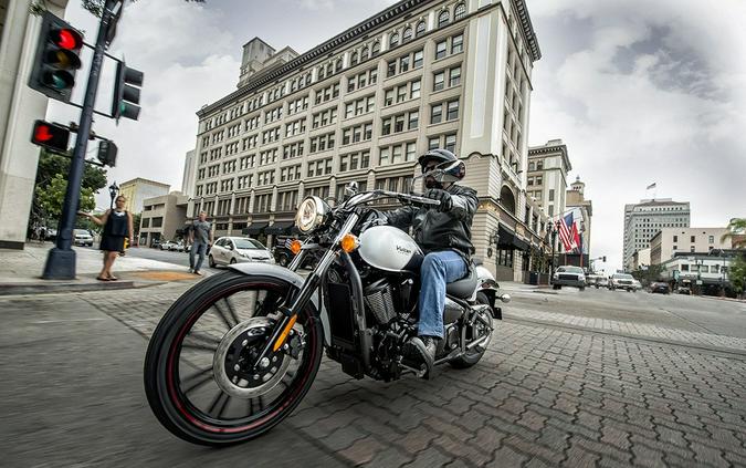 2016 Kawasaki Vulcan 900 Custom