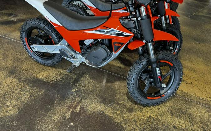 FIRST LOOK! THE ALUMINUM FRAMED 2024 KTM SX-E 2 IS COMING SOON