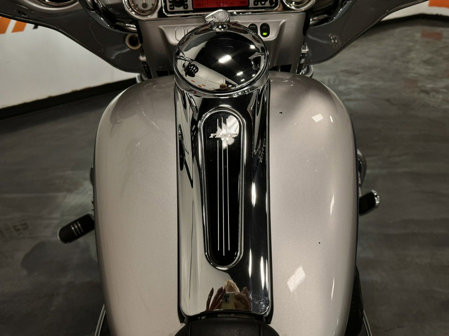 2010 HARLEY DAVIDSON STREET GLIDE