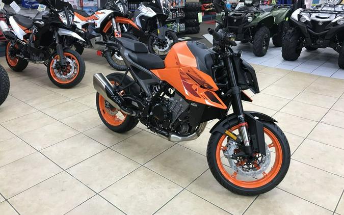 2024 KTM 990 Duke