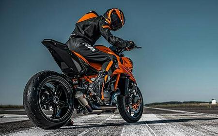 2026 KTM 1390 Super Duke R Evo