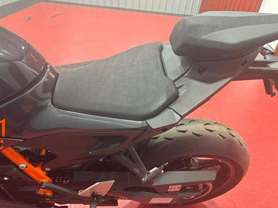 2026 KTM 990 RC R