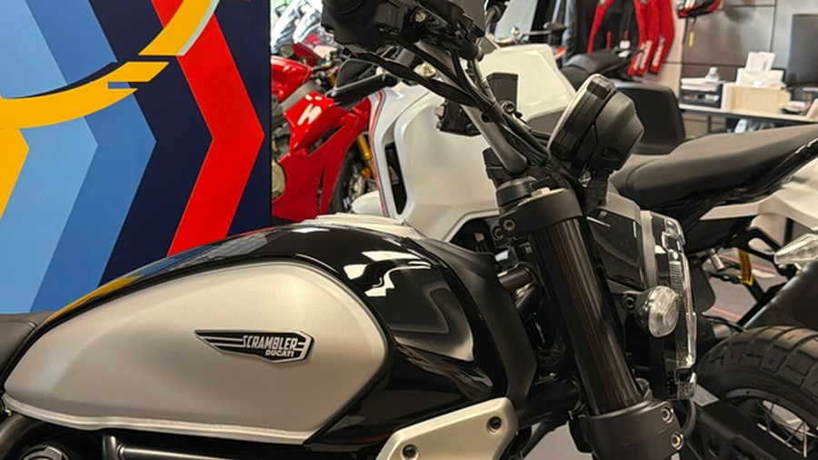 2024 Ducati Scrambler Icon
