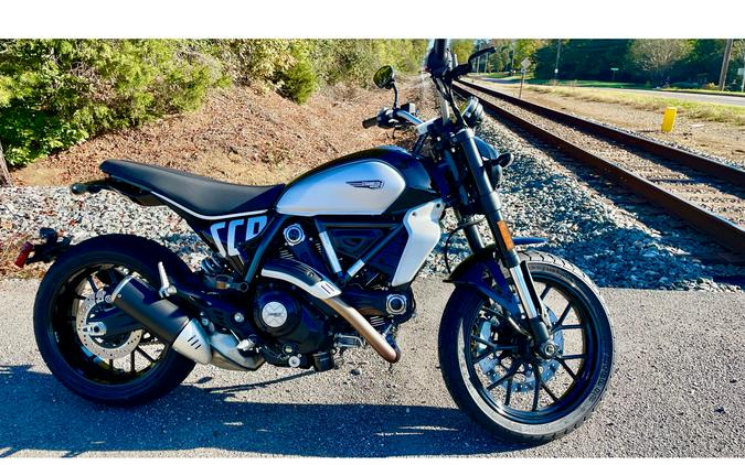 2024 Ducati Scrambler Icon