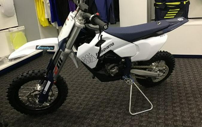 2027 Husqvarna EE 5