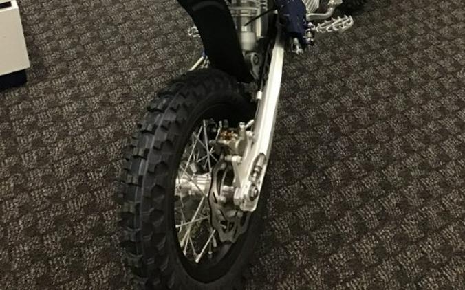 2027 Husqvarna EE 5