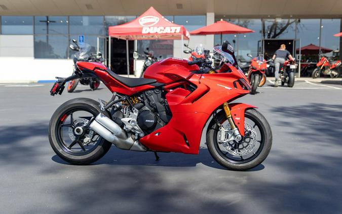 2024 Ducati Supersport 950 S Red